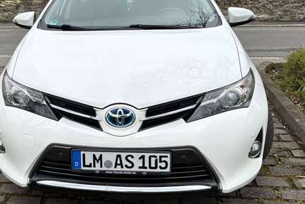 Toyota Auris 188.000 km 8.500 &euro; Weinbach 35796