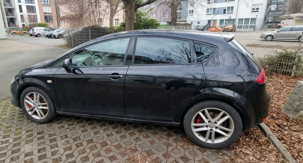 Seat Leon 177.580 km 7.900 &euro; Erfurt 99084