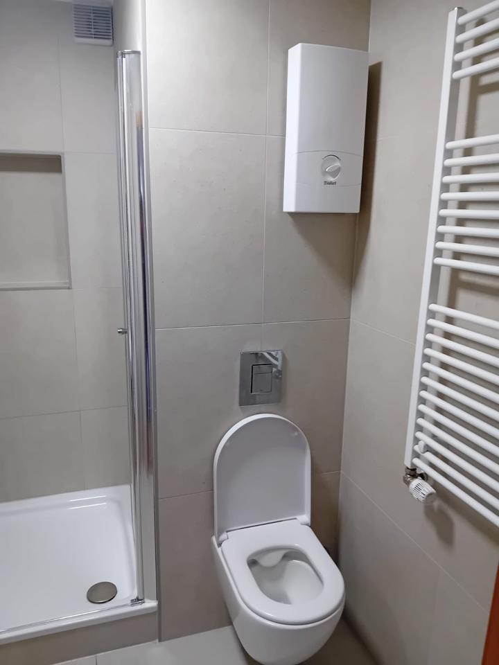Schöne 2 Zimmer Dachgeschoß Wohnung in Bonn-Mehlem zimmer