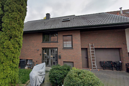 Sehr ruhig gelegenes Einfamilienhaus mit Wintergarten, Sauna und Garage in Warburg