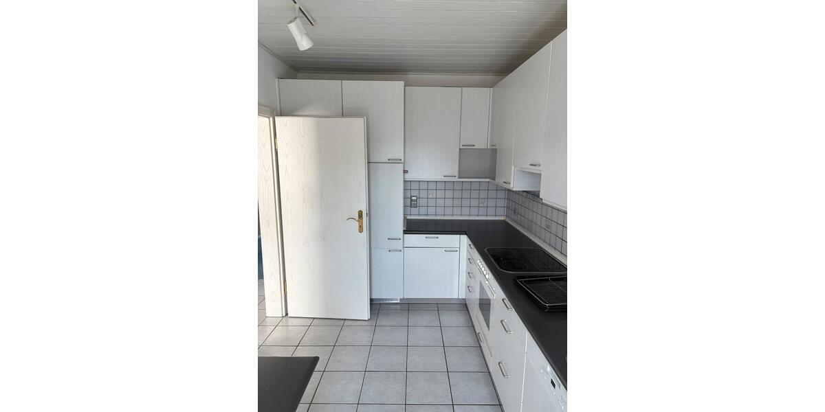 Einfamilienhaus Gütersloh Kattenstroth - 7 Zimmer, 220 m&sup2;, 2.400&euro; | Angebot:25358175