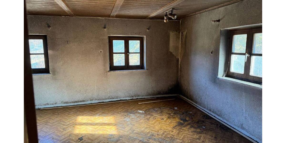 Einfamilienhaus Traunstein - 3 Zimmer, 116 m&sup2;, 230.000&euro; | Angebot:26388612