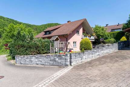 Haus Klettgau - 7 Zimmer, 227 m&sup2;, 480.000&euro; | Angebot:26990916