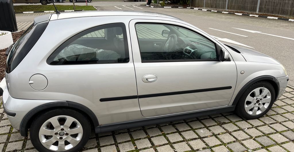 Opel Corsa 145.000 km 1.900 &euro; Dachau 85221