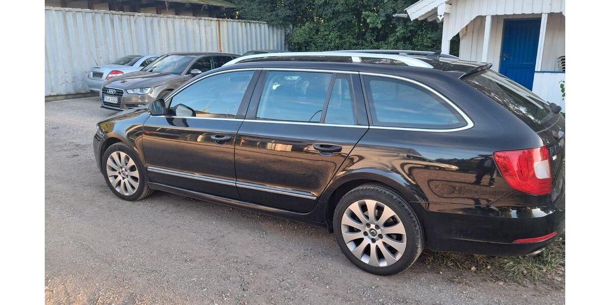 Skoda Superb 164.000 km 8.990 &euro; Siegsdorf 83313