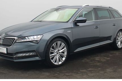 Skoda Superb 89.500 km 27.450 &euro; Würzburg 97084