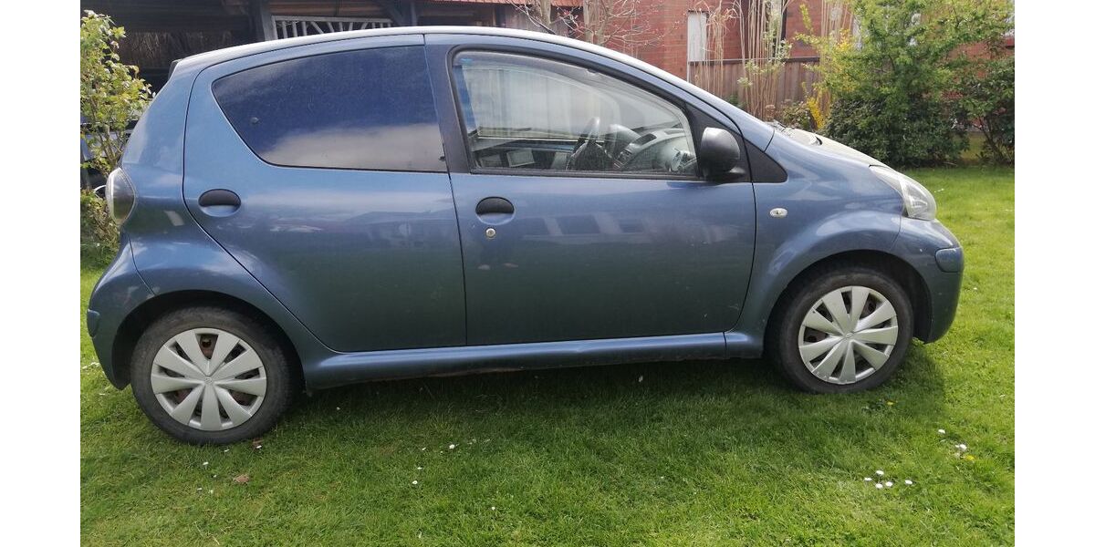 Toyota Aygo (X) 160.400 km 1.800 &euro; Zierow 23968