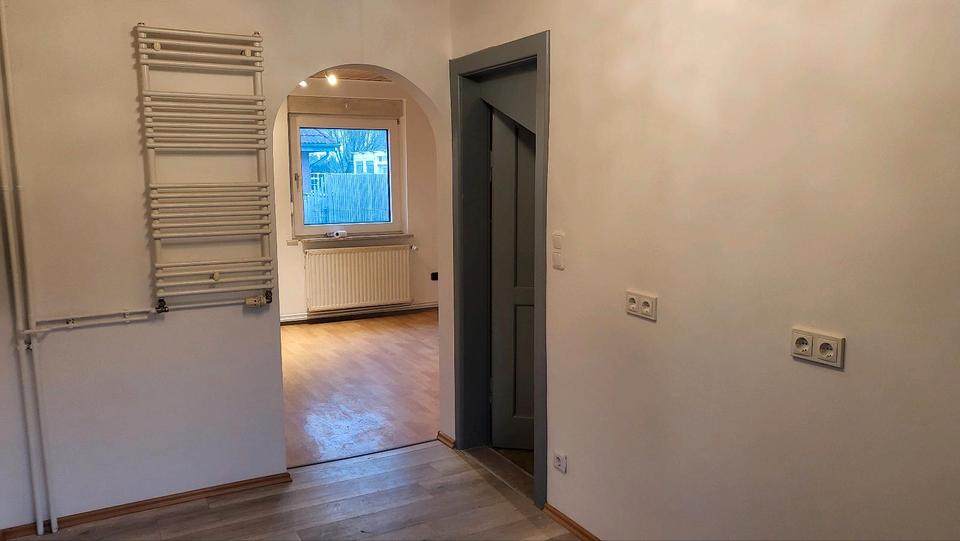 Einfamilienhaus Hillerse - 8 Zimmer, 220 m&sup2;, 1.500&euro; | Angebot:25384739