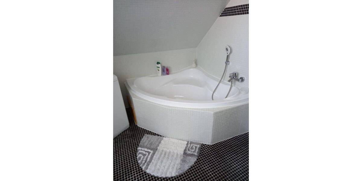 Etagenwohnung Luckau Stadt Luckau - 2 Zimmer, 100 m&sup2;, 1.221&euro; | Angebot:26929519