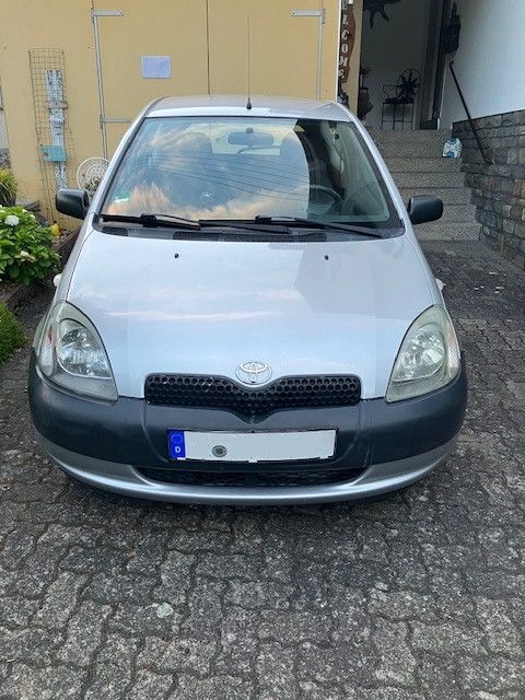 Yaris