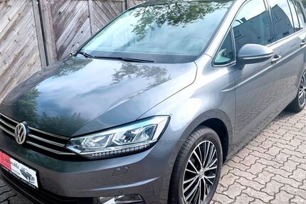 VW Touran 158.000 km 16.400 &euro; Neumünster 24536