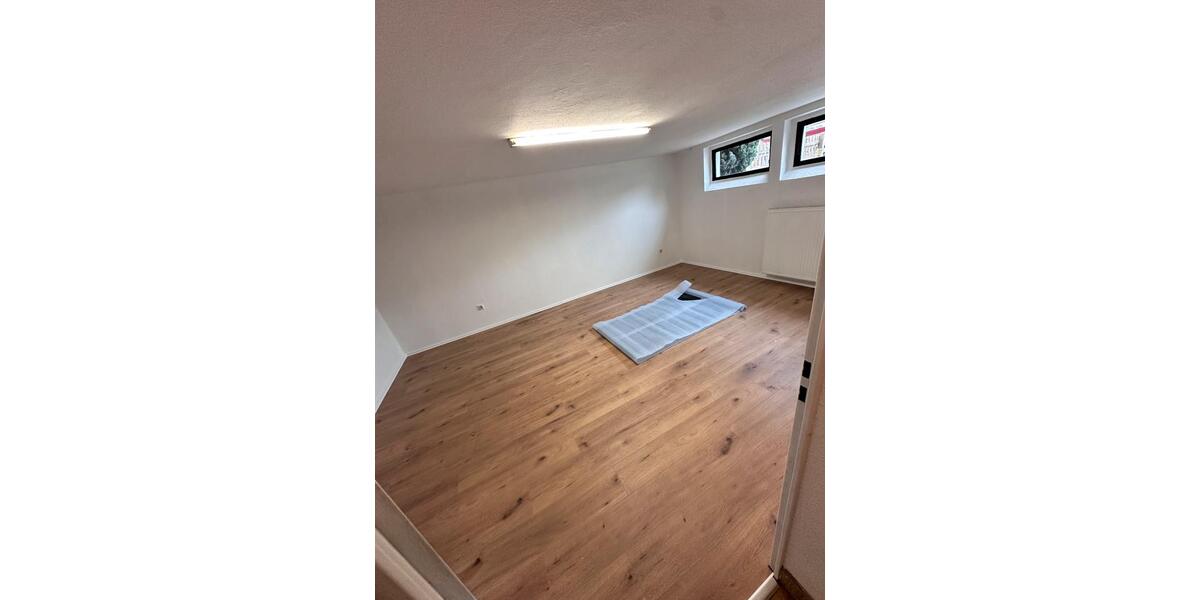 Reihenhaus Lippstadt Overhagen - 7 Zimmer, 101 m&sup2;, 1.650&euro; | Angebot:26443114