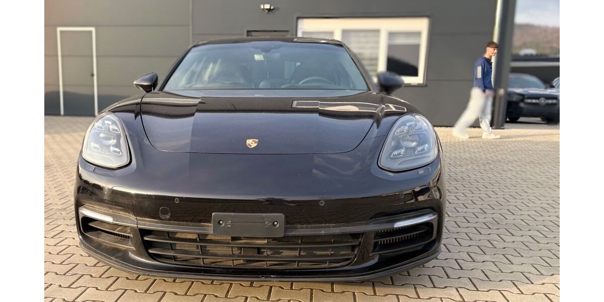 Porsche Panamera 87.240 km 48.900 &euro; Balgheim 78582