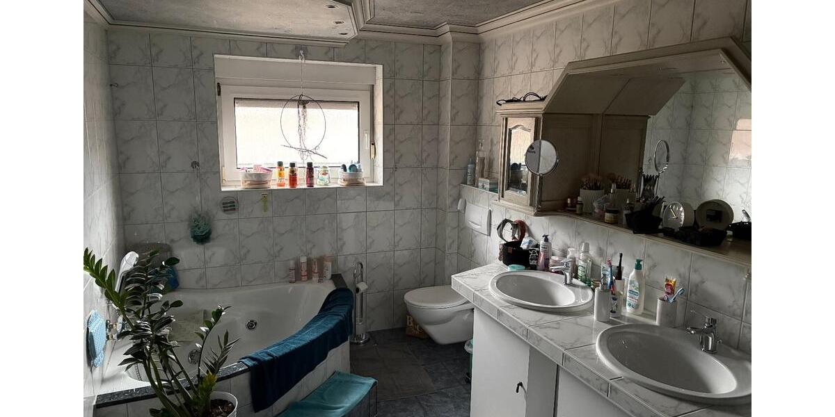 Mehrfamilienhaus, Wohnhaus Baesweiler - 750.000&euro; | Angebot:25404441