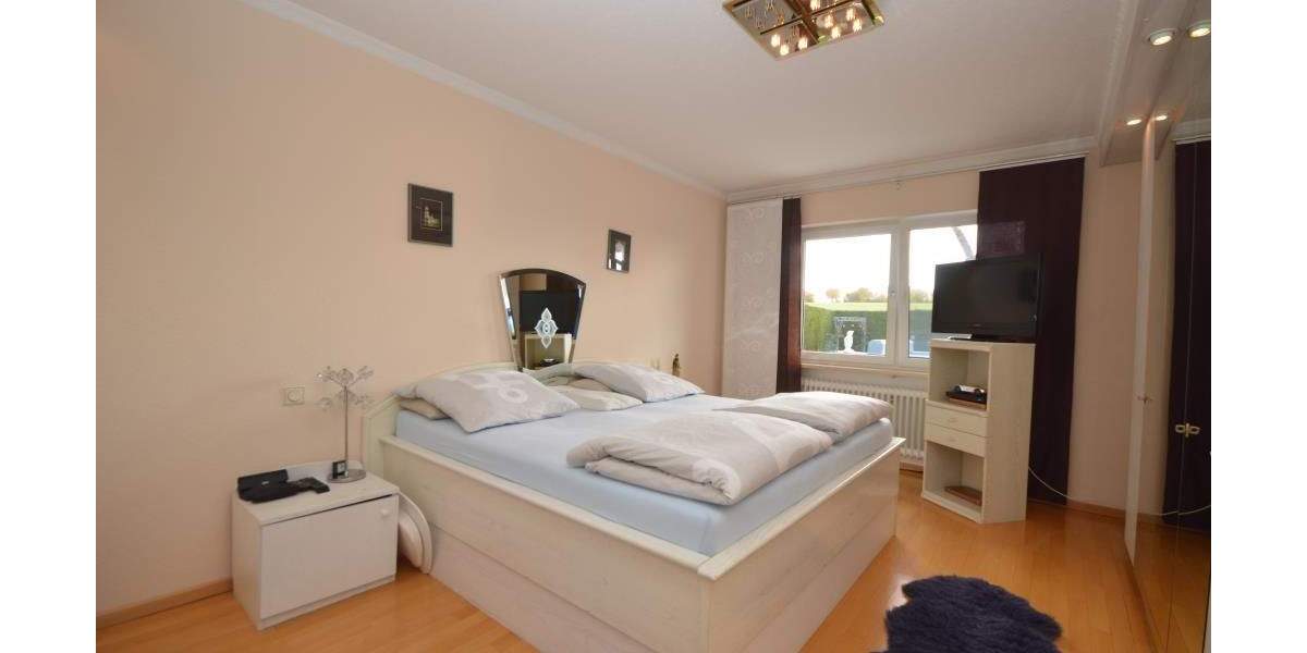 Vielseitiges Unternehmer-Anwesen in Bestzustand! Wohnen. Arbeiten. Leben. Freystadt - Forchheim 9 zimmer