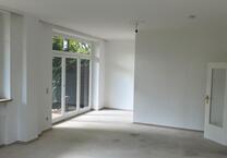 2 Zimmer Wohnung Hell mit Terrasse und Garten