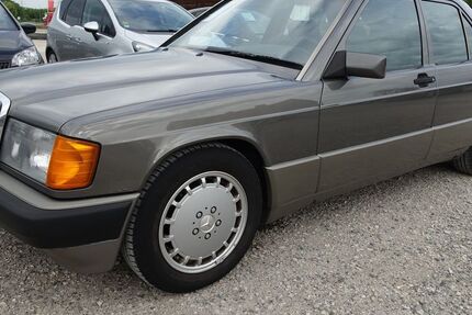 Mercedes-Benz 190 212.900 km 7.950 &euro; Neumarkt/OPf 92318