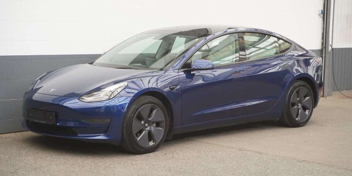 Tesla Model 3 89.658 km 26.950 &euro; Mönchengladbach 41236