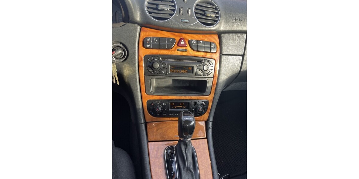 Mercedes-Benz CLK 200 173.000 km 5.199 € Kaiserslautern 67657