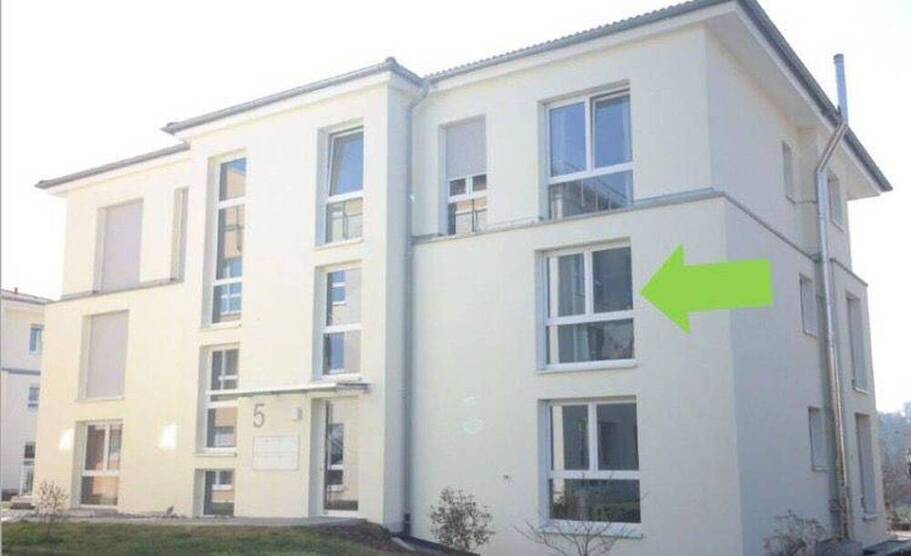 geräumige 3,5-Zimmer-Wohnung mit großem Balkon mit Blick ins Neckartal