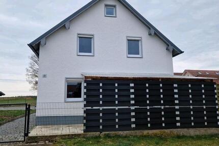 Einf.- Haus mit sep. 1 12 Zi.Appartment
