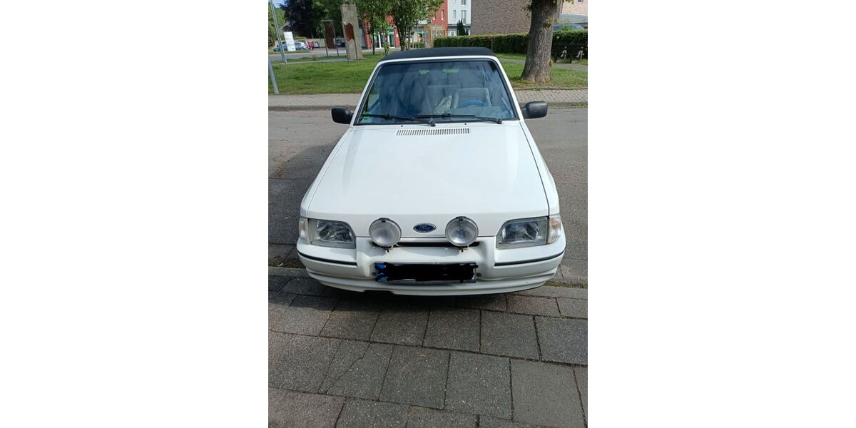 Ford Escort 24.900 km 3.499 &euro; Hückelhoven 41836