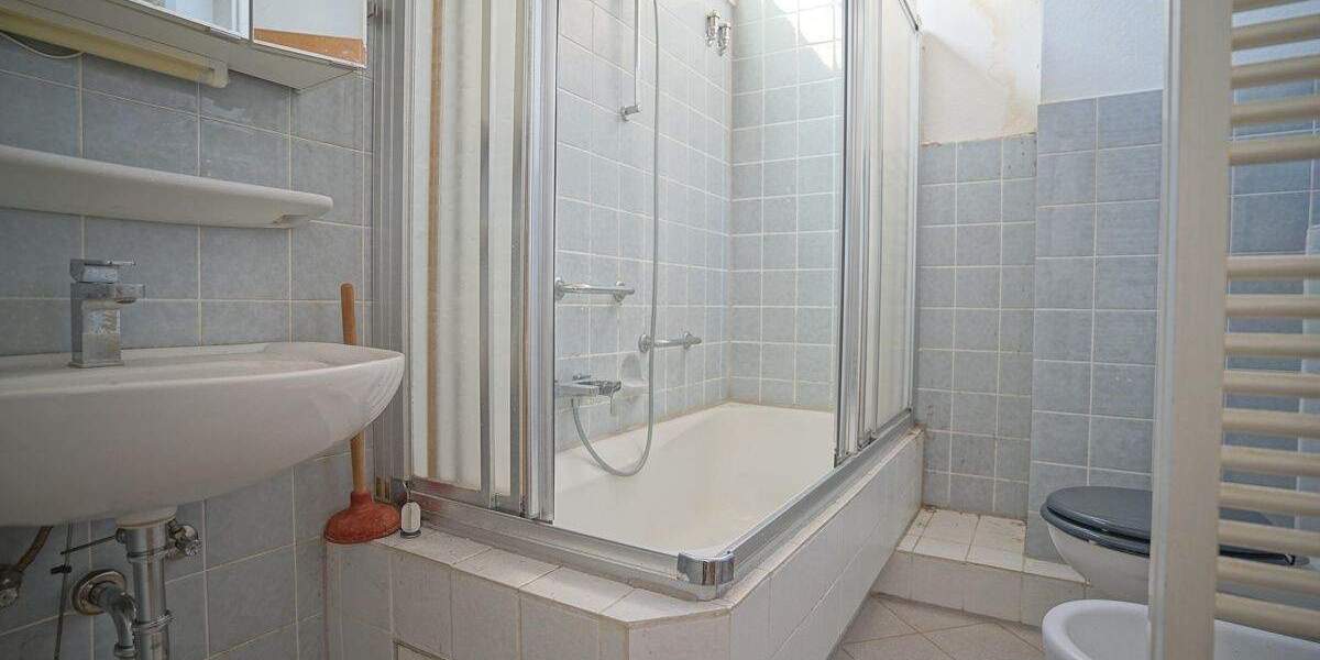 Reihenmittelhaus Bremerhaven Lehe - 4 Zimmer, 95 m&sup2;, 199.000&euro; | Angebot:25834542