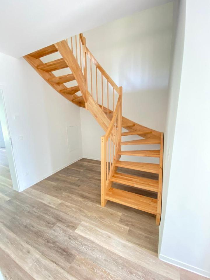 Doppelhaushälfte, DHH 4-Zimmer, 108 qm, EBK, Kamin, großer Garten