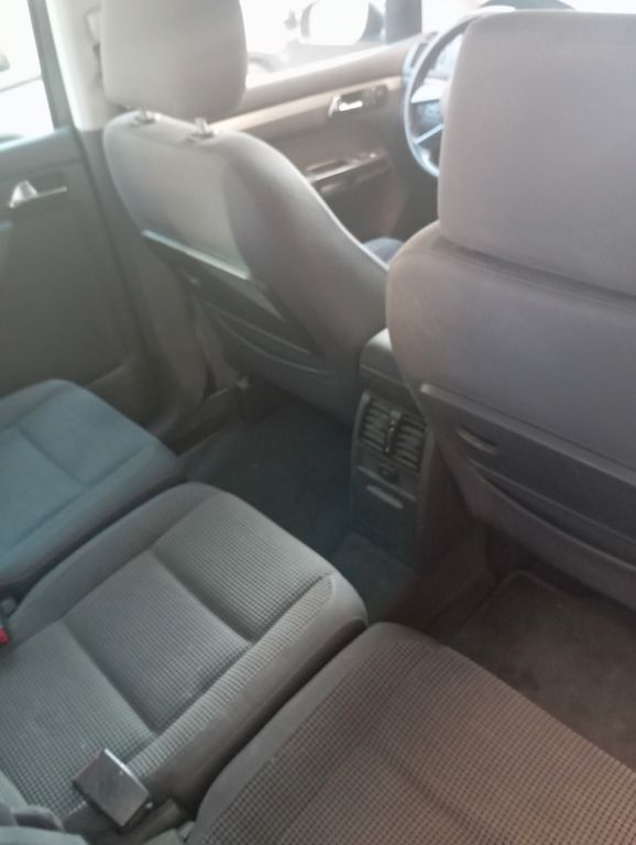 VW Touran 280.000 km 2.700 € Mannheim 68169