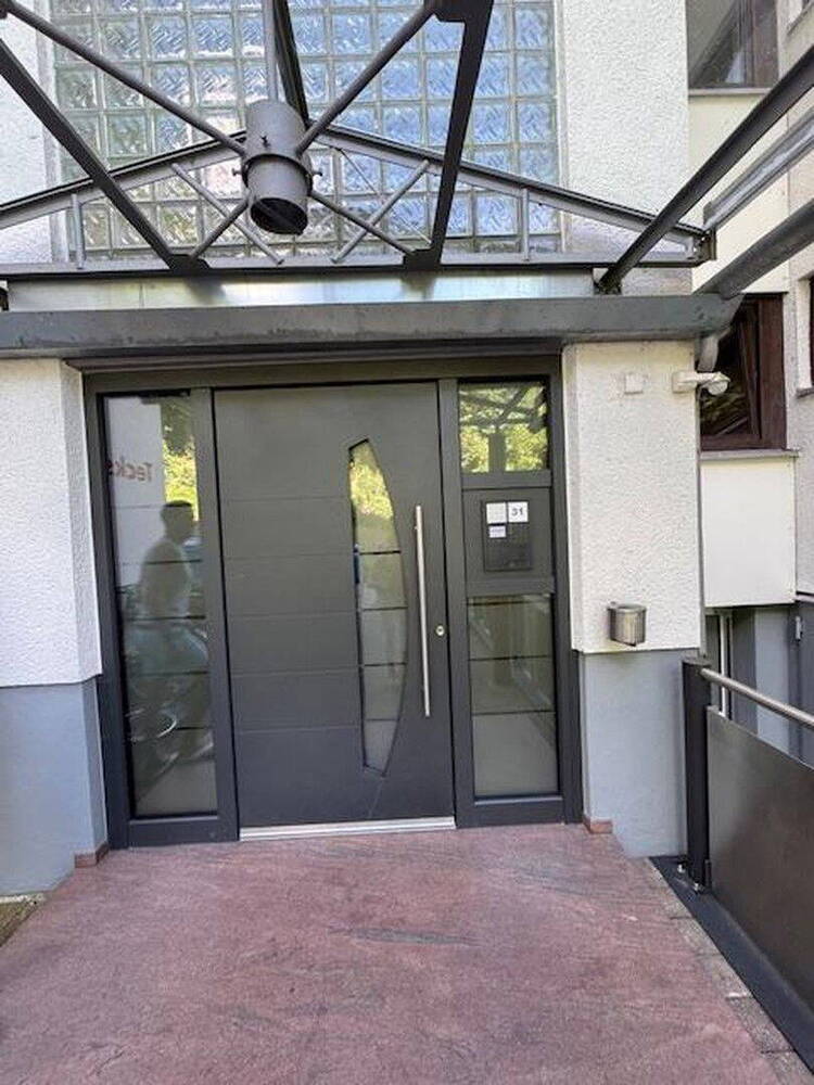 3 Zi. Wohnung mit Balkon, Aussicht und Stellplatz