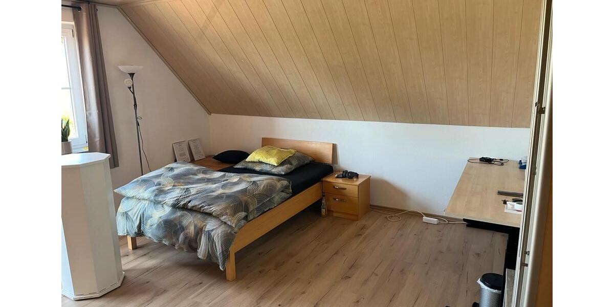 Dachgeschoßwohnung Buttenwiesen - 3.5 Zimmer, 100 m&sup2;, 1.400&euro; | Angebot:26705063