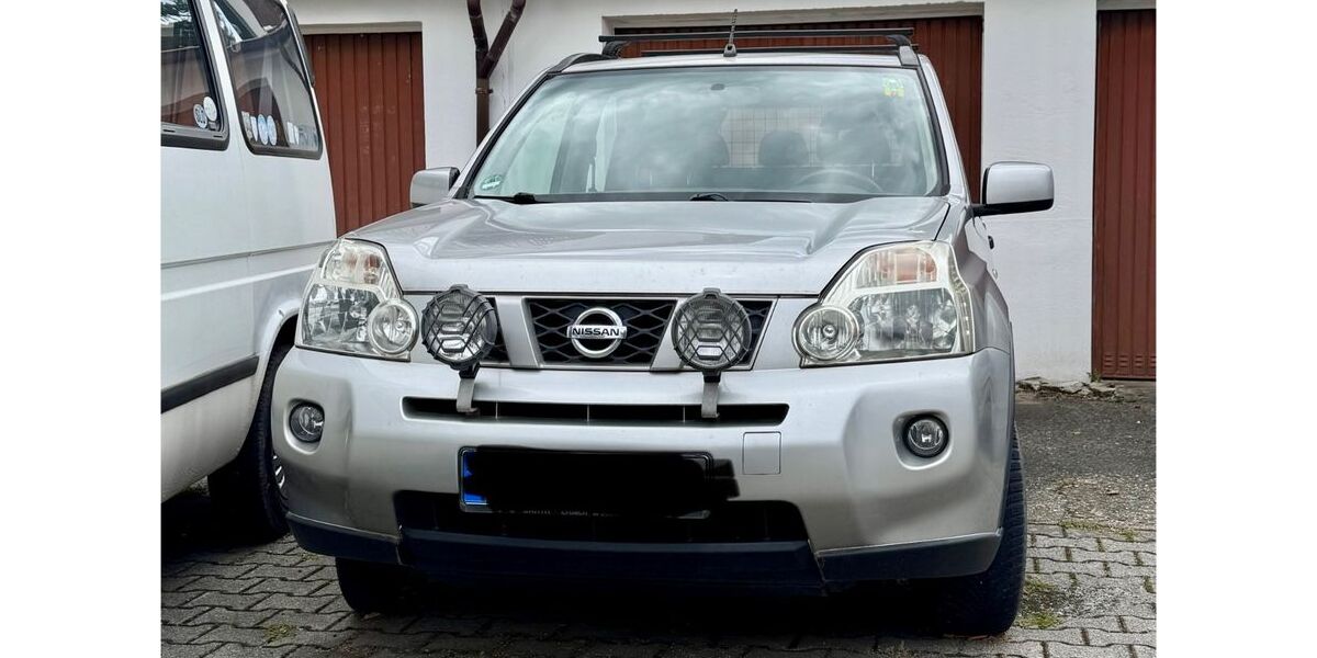 Nissan X-Trail 220.000 km 1.250 &euro; Bickenbach 64404