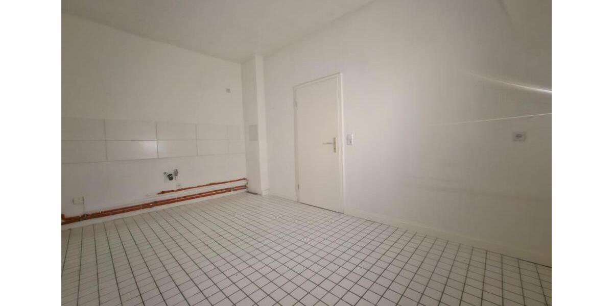 Dachgeschoßwohnung Altenburg - 3 Zimmer, 83 m&sup2;, 457&euro; | Angebot:24441335