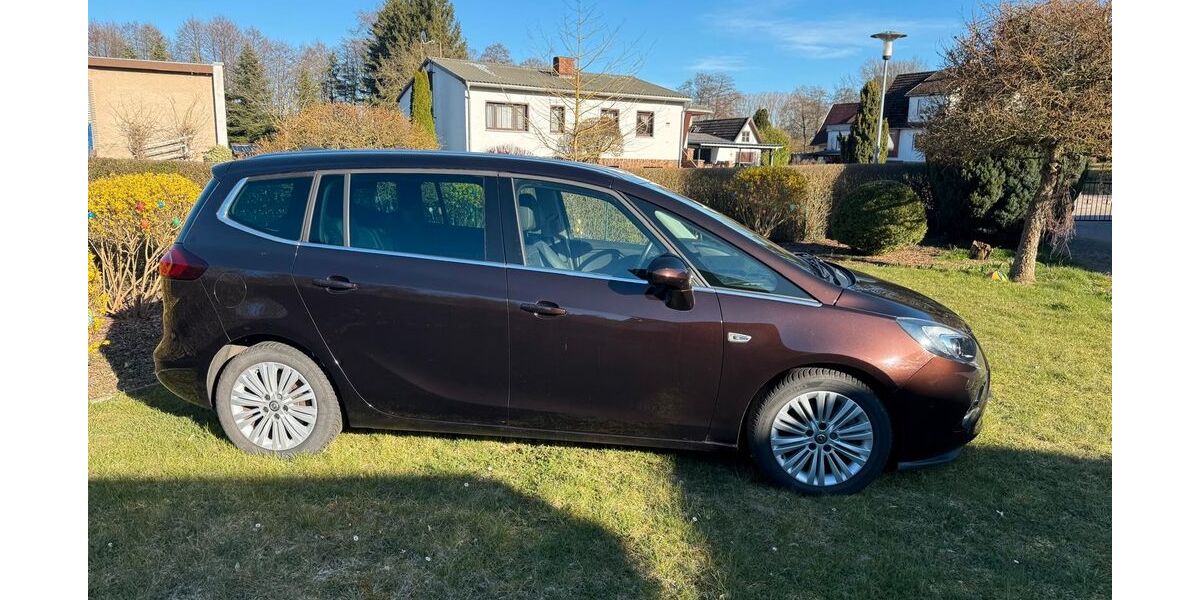 Opel Zafira Tourer 76.845 km 11.900 &euro; Feldberger Seenlandschaft 17258
