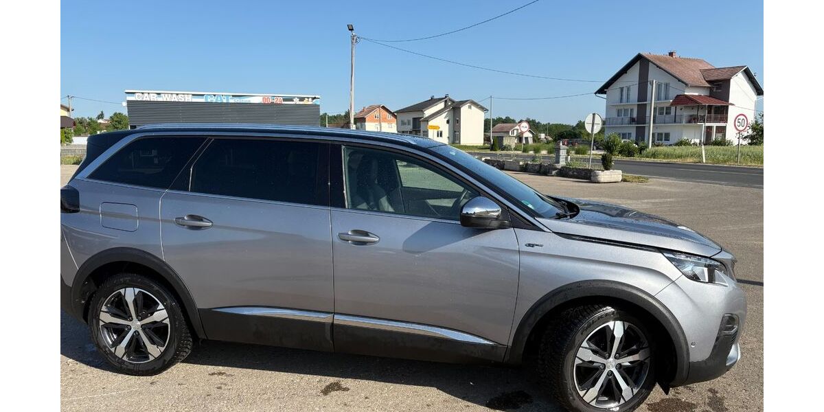 Peugeot 5008 127.000 km 17.800 &euro; Stimpfach 74597