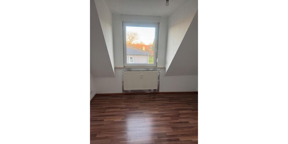 Dachgeschoßwohnung Günzburg - 4 Zimmer, 82 m&sup2;, 770&euro; | Angebot:26708616
