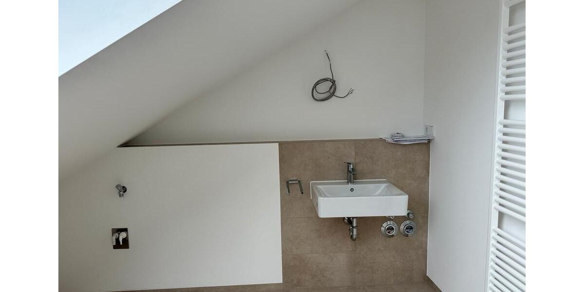 Dachgeschoßwohnung Ochsenfurt - 2 Zimmer, 79 m&sup2;, 869&euro; | Angebot:25282297