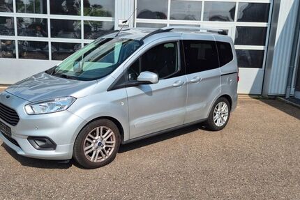 Ford Tourneo Courier 49.650 km 12.900 € Engstingen 72829