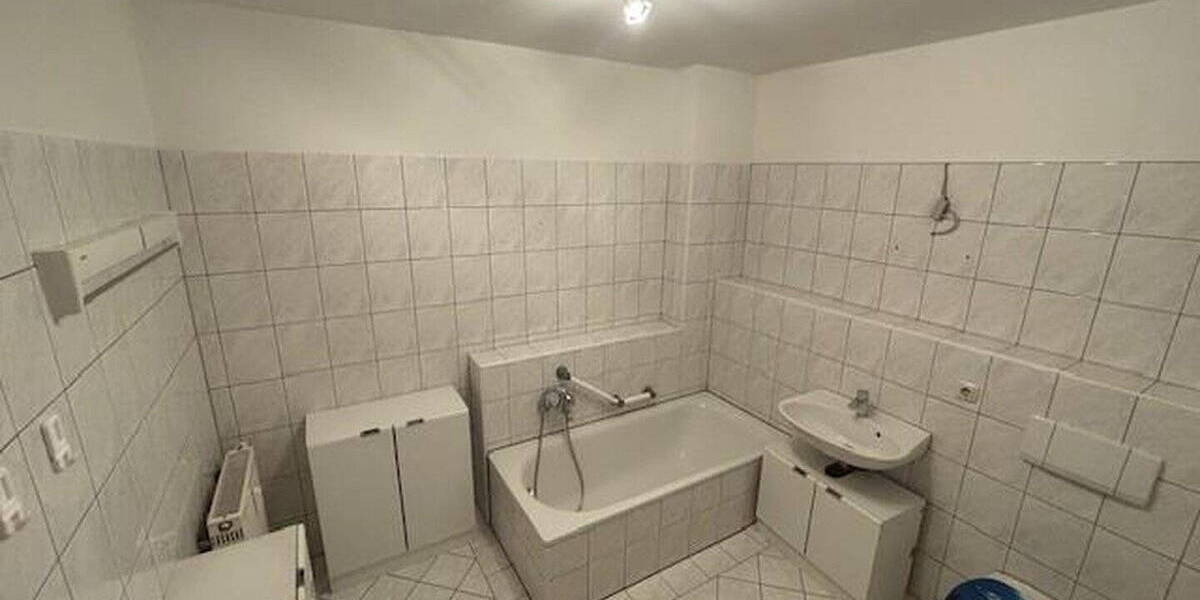 Etagenwohnung Riesa Pausitzer Delle - 4 Zimmer, 94 m&sup2;, 108.000&euro; | Angebot:26065097