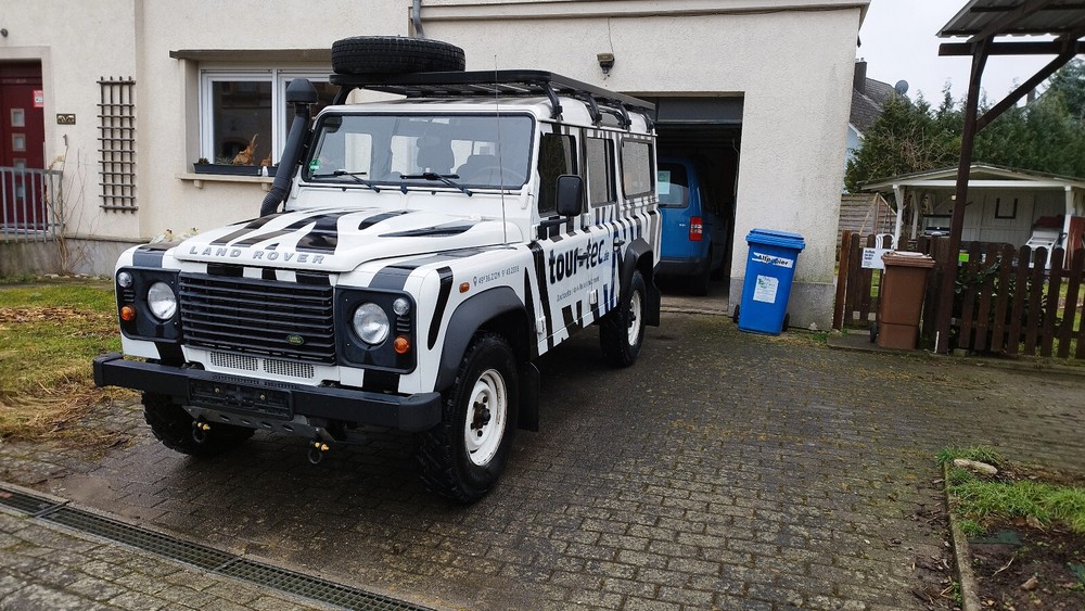 Land Rover Defender 89.000 km 34.999 &euro; Grünsfeld 97947