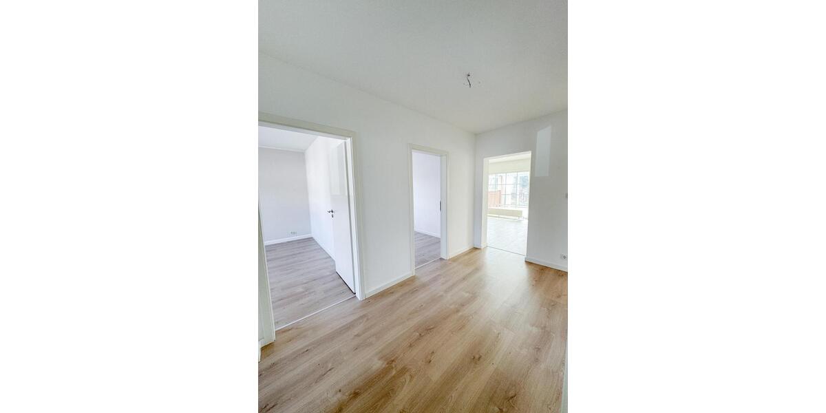 Charmante Mehrfamilien-Doppelhaushälfte mit Keller | Saniert 7 zimmer