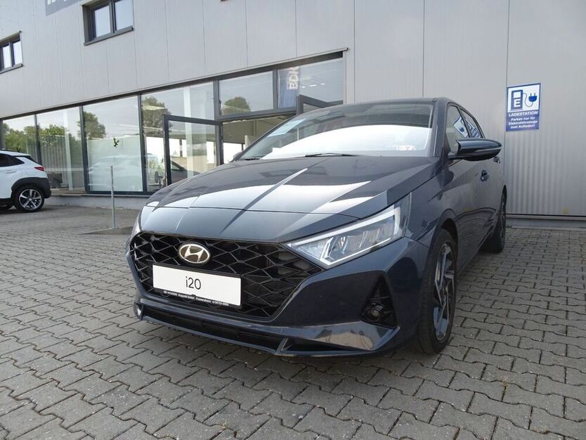 i20
