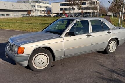 Mercedes-Benz 190 53.000 km 5.900 € Dachau 85221