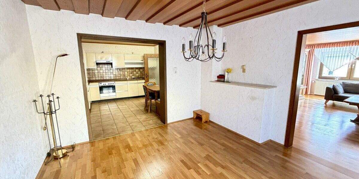 Mehrfamilienhaus, Wohnhaus Regensburg Brandlberg-Keilberg - 8 Zimmer, 183 m&sup2;, 475.000&euro; | Angebot:25702701