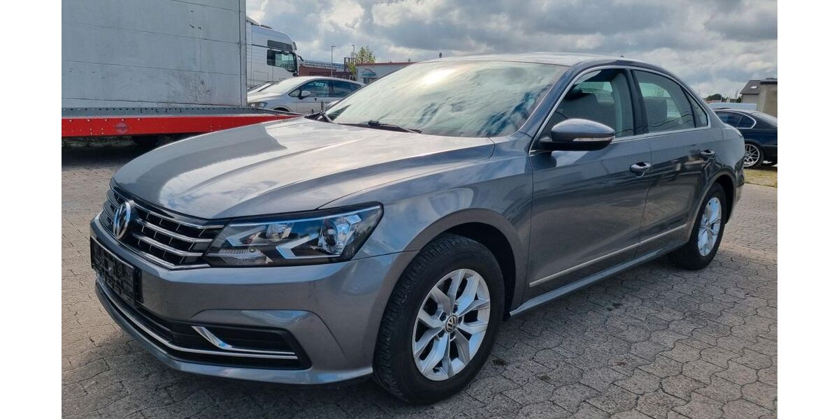 VW Passat 203.014 km 8.995 &euro; Bielefeld 33729