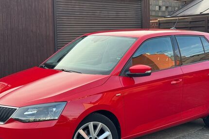 Skoda Fabia 49.000 km 10.450 € Duisburg 47179