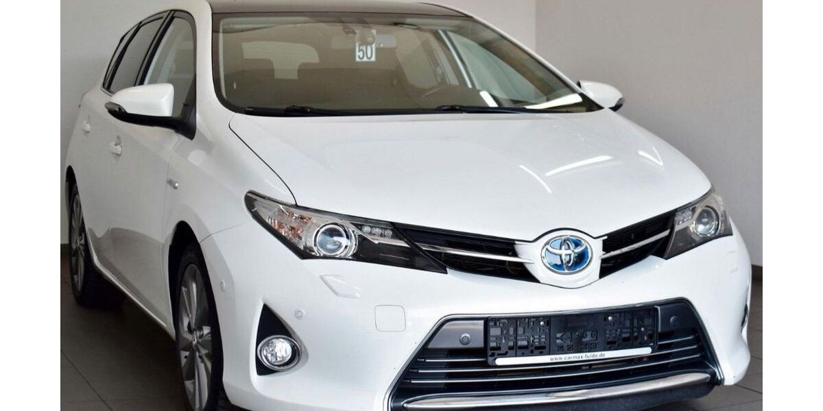 Toyota Auris 122.000 km 11.599 &euro; Fulda 36041