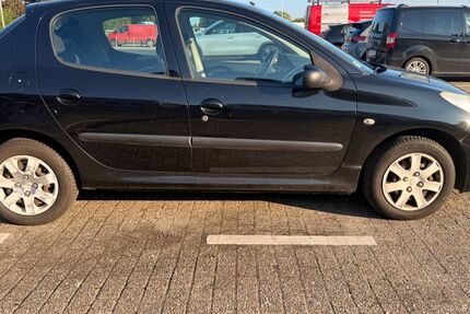 Peugeot 206 135.600 km 1.999 &euro; Oldenburg 26123
