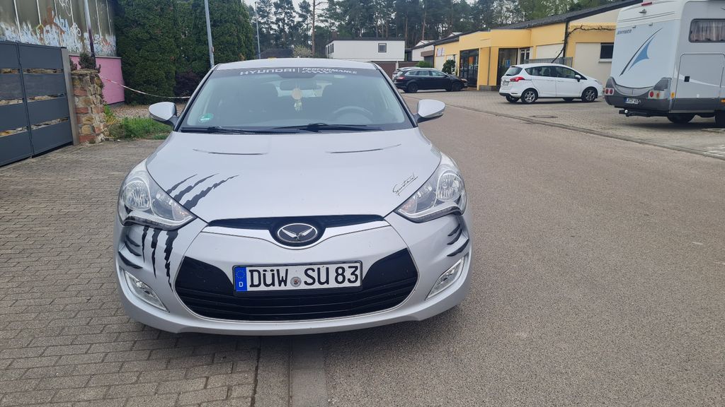 Hyundai Veloster 107.000 km 7.600 &euro; Haßloch 67454