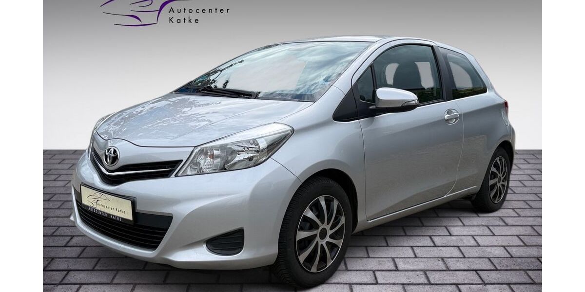 Toyota Yaris 72.100 km 6.000 &euro; Langerwehe 52379